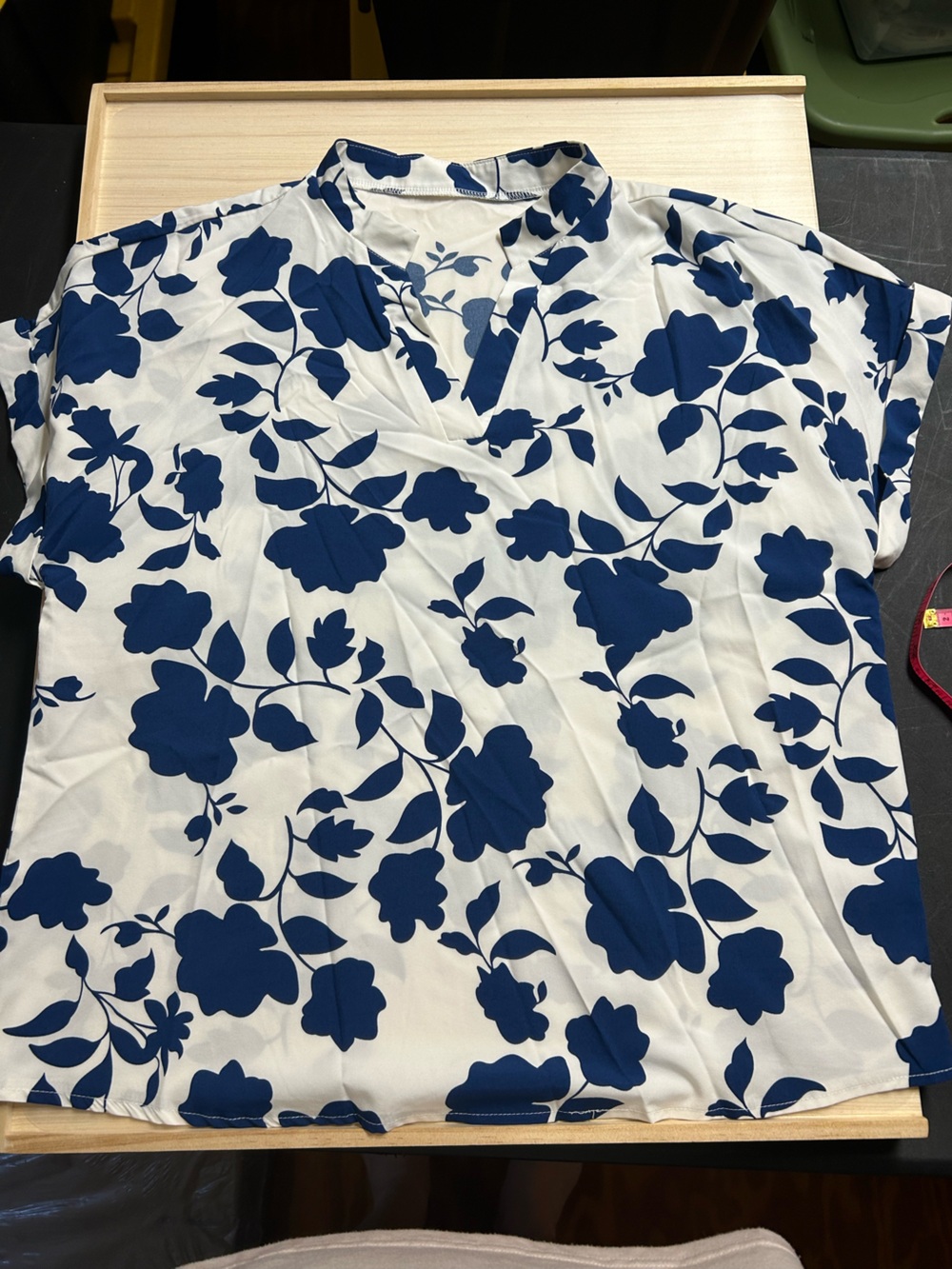 SHEIN White and Navy Blue Floral Short Sleeve Blouse